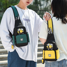 Carregar imagem no visualizador da galeria, Mini Mochila Pokemon (Pikachu style) com chaveiro Grátis
