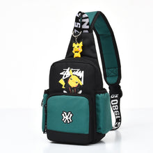 Carregar imagem no visualizador da galeria, Mini Mochila Pokemon (Pikachu style) com chaveiro Grátis
